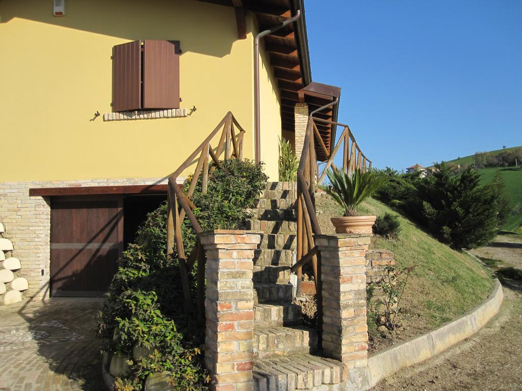 Agriturismo Tenuta Santa Maria Notaresco Экстерьер фото