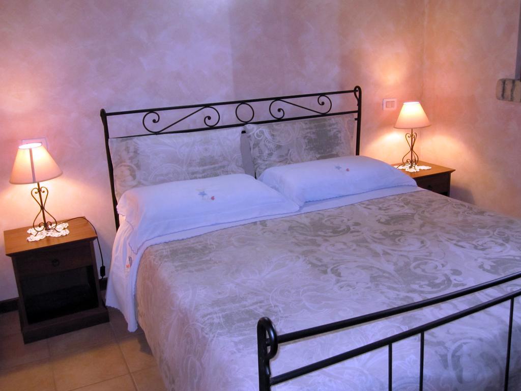 Agriturismo Tenuta Santa Maria Notaresco Экстерьер фото