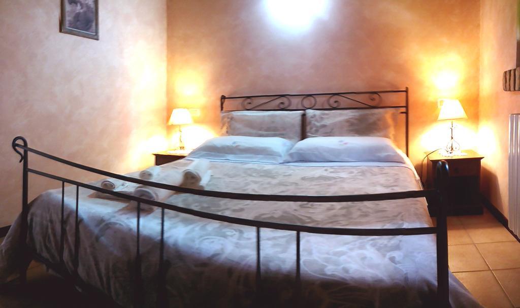 Agriturismo Tenuta Santa Maria Notaresco Экстерьер фото